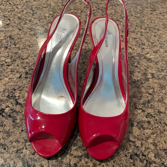 Red sling back heels - Picture 3 of 4